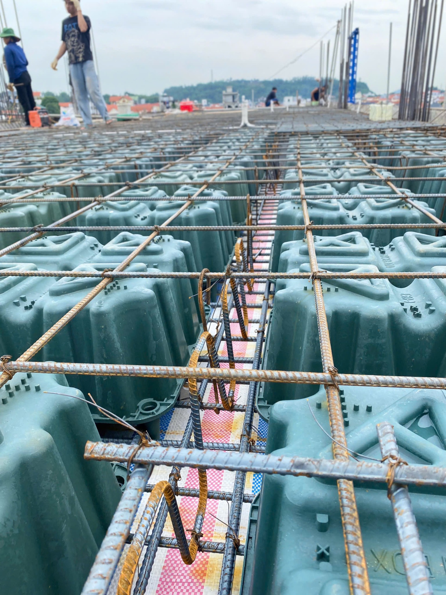 Thi công sàn phẳng VN-BOX